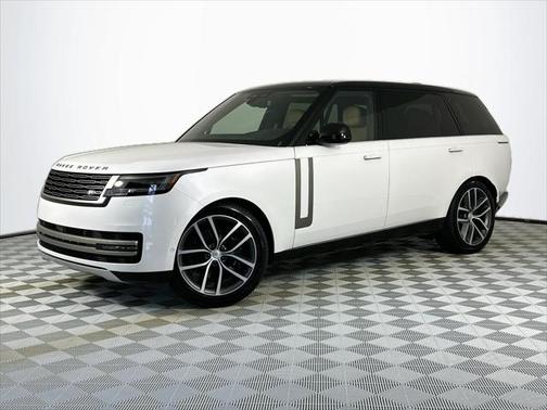 2025 Land Rover Range Rover P400 SE 7 Seat