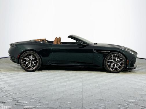 2026 Aston Martin DB12 Volante