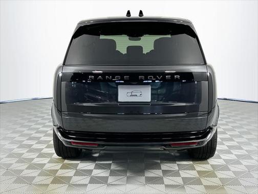 2025 Land Rover Range Rover P400 SE