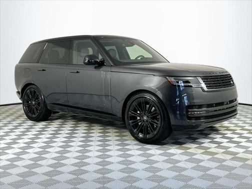 2025 Land Rover Range Rover P400 SE