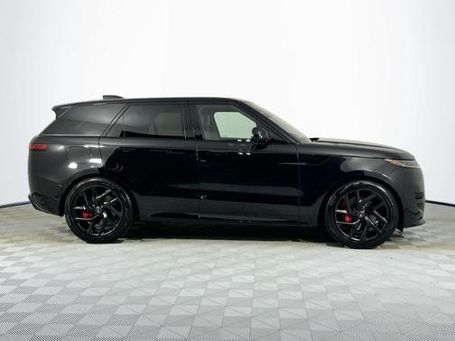 2023 Land Rover Range Rover Sport SE