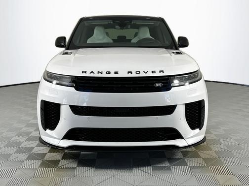 2026 Land Rover Range Rover SV