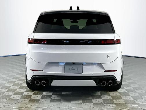 2026 Land Rover Range Rover SV