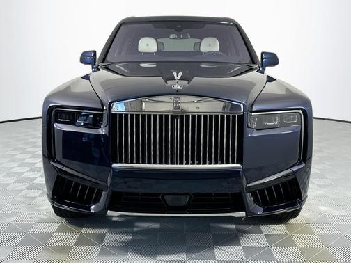 2025 Rolls-Royce Cullinan 