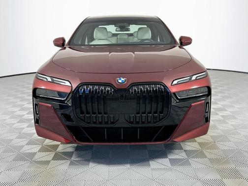Aventurin Red Metallic 2023 BMW 740 i