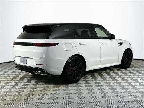 2025 Land Rover Range Rover Sport SE