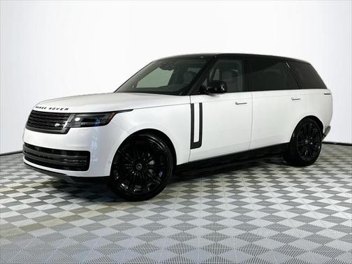 2025 Land Rover Range Rover P400 SE 7 Seat