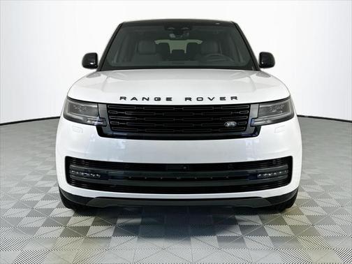 2025 Land Rover Range Rover P400 SE 7 Seat