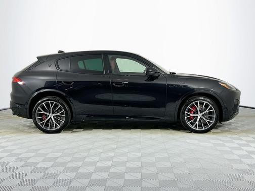 2026 Maserati Grecale Modena