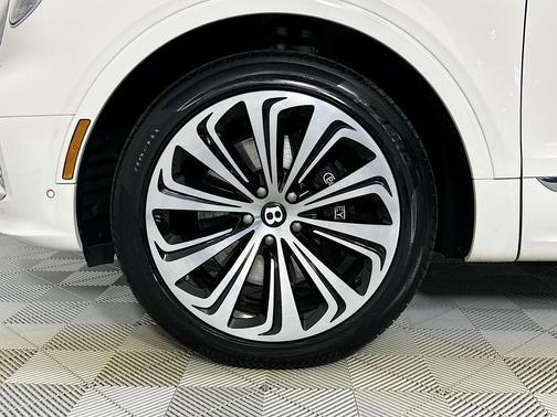 2021 Bentley Bentayga V8
