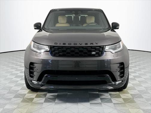 2025 Land Rover Discovery P360 Dynamic SE