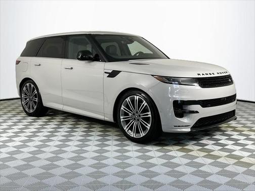 2025 Land Rover Range Rover Sport SE