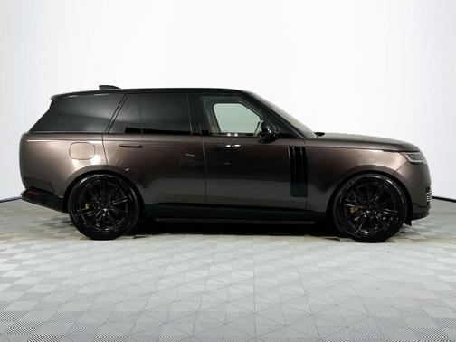 2023 Land Rover Range Rover SV