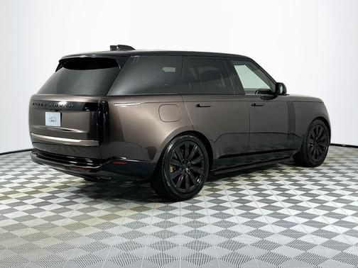 2023 Land Rover Range Rover SV
