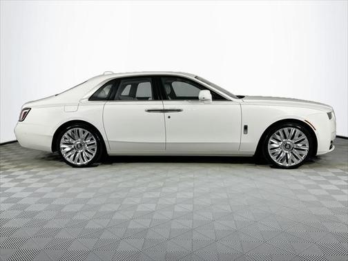 2025 Rolls-Royce Ghost