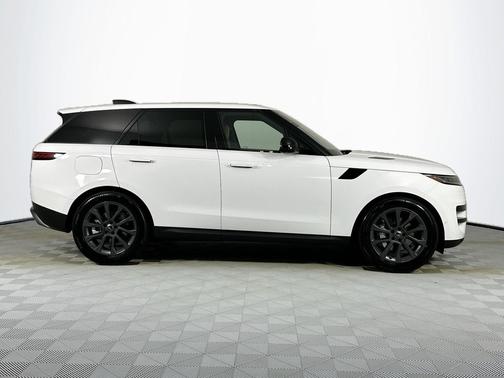 2025 Land Rover Range Rover Sport SE