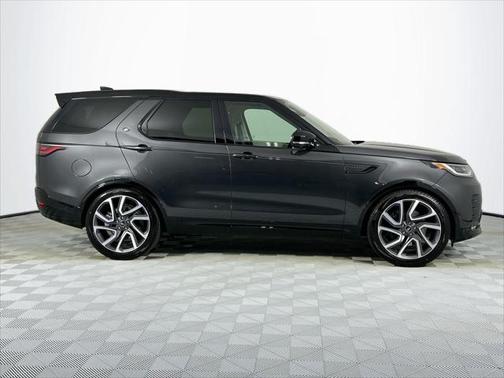2025 Land Rover Discovery P360 Dynamic SE
