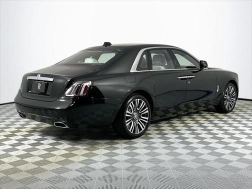 2025 Rolls-Royce Ghost