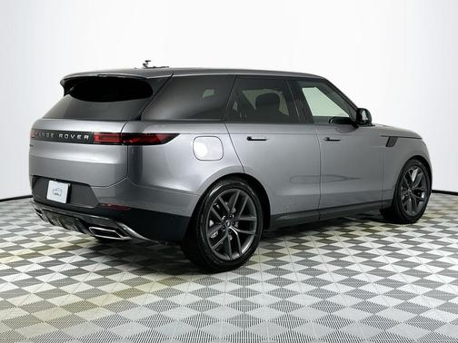 2025 Land Rover Range Rover Sport SE