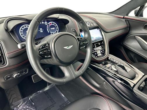 2021 Aston Martin DBX Base