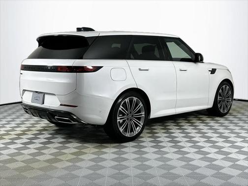 2025 Land Rover Range Rover Sport SE