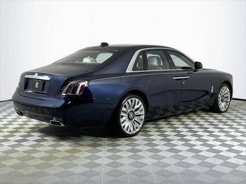 2025 Rolls-Royce Ghost