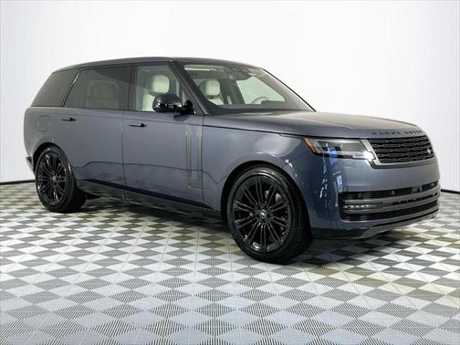 2025 Land Rover Range Rover P400 SE 7 Seat