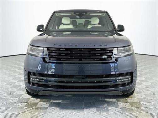 2025 Land Rover Range Rover P400 SE 7 Seat
