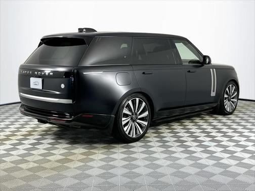2023 Land Rover Range Rover SV