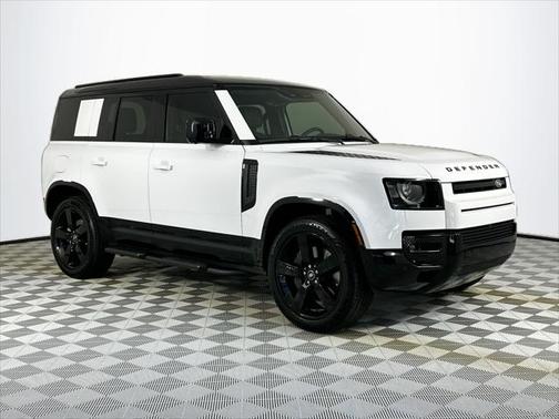 2025 Land Rover Defender 110 P400 X-Dynamic SE