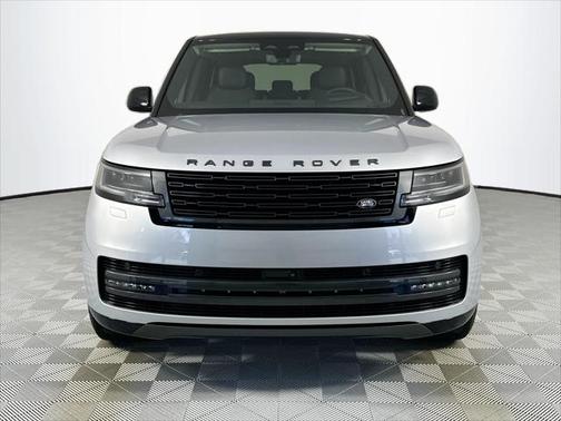 2025 Land Rover Range Rover P400 SE