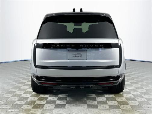 2025 Land Rover Range Rover P400 SE
