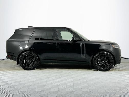 2024 Land Rover Range Rover P530 SE