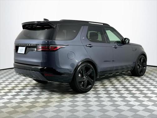 2025 Land Rover Discovery P300 Dynamic SE