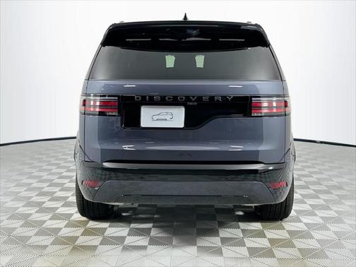 2025 Land Rover Discovery P300 Dynamic SE