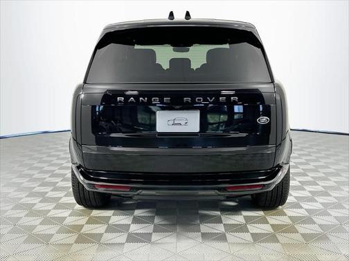 2023 Land Rover Range Rover P530 SE