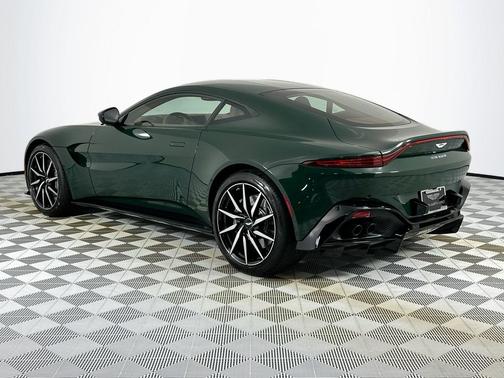 2020 Aston Martin Vantage Base