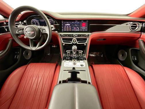 2022 Bentley Flying Spur V8