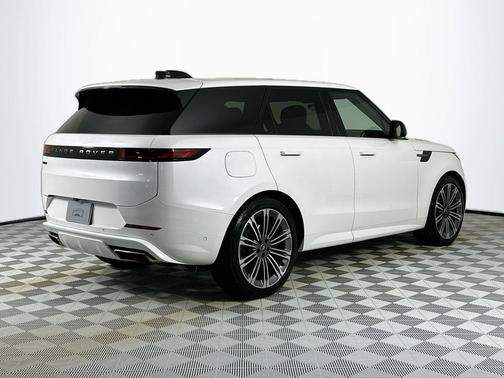 2024 Land Rover Range Rover Sport SE