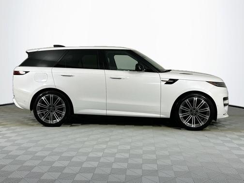 2024 Land Rover Range Rover Sport SE