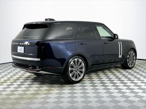 2025 Land Rover Range Rover P530 Autobiography
