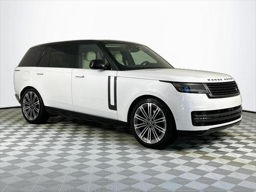 2025 Land Rover Range Rover P400 SE 7 Seat