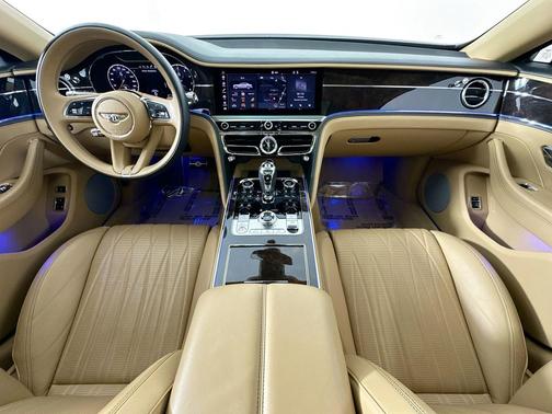 2022 Bentley Flying Spur V8