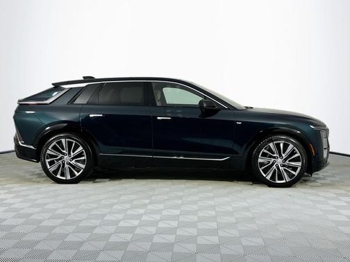 2024 Cadillac LYRIQ Luxury