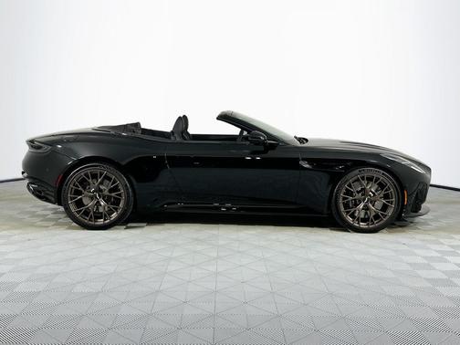 2026 Aston Martin DB12 Volante