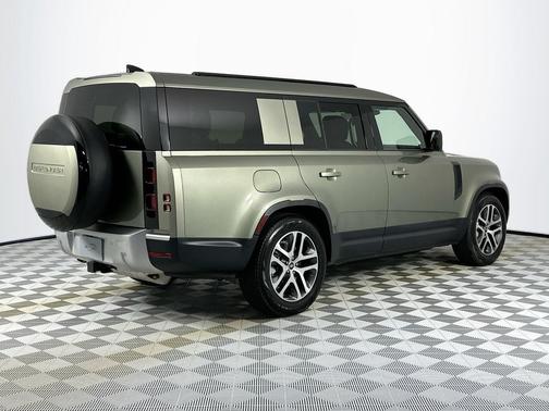 2025 Land Rover Defender 130 P400 S