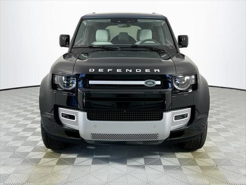 2025 Land Rover Defender 110 P300