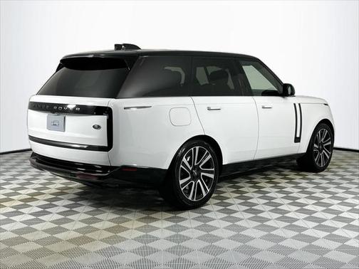 2023 Land Rover Range Rover P530 SE