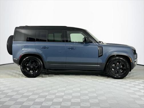 2025 Land Rover Defender 110 P300