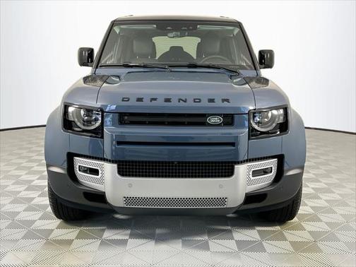 2025 Land Rover Defender 110 P300